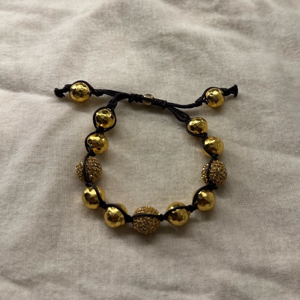 Gold and Black Beaded Bracelet - Picture 1 of 3